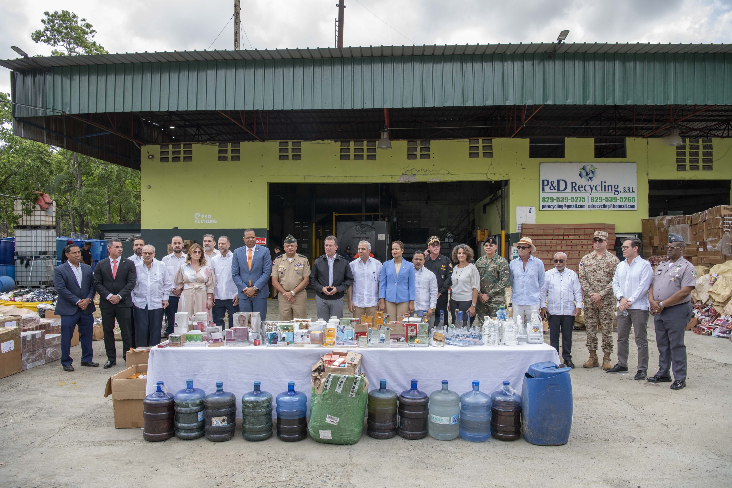 Incineración histórica golpea al comercio ilegal