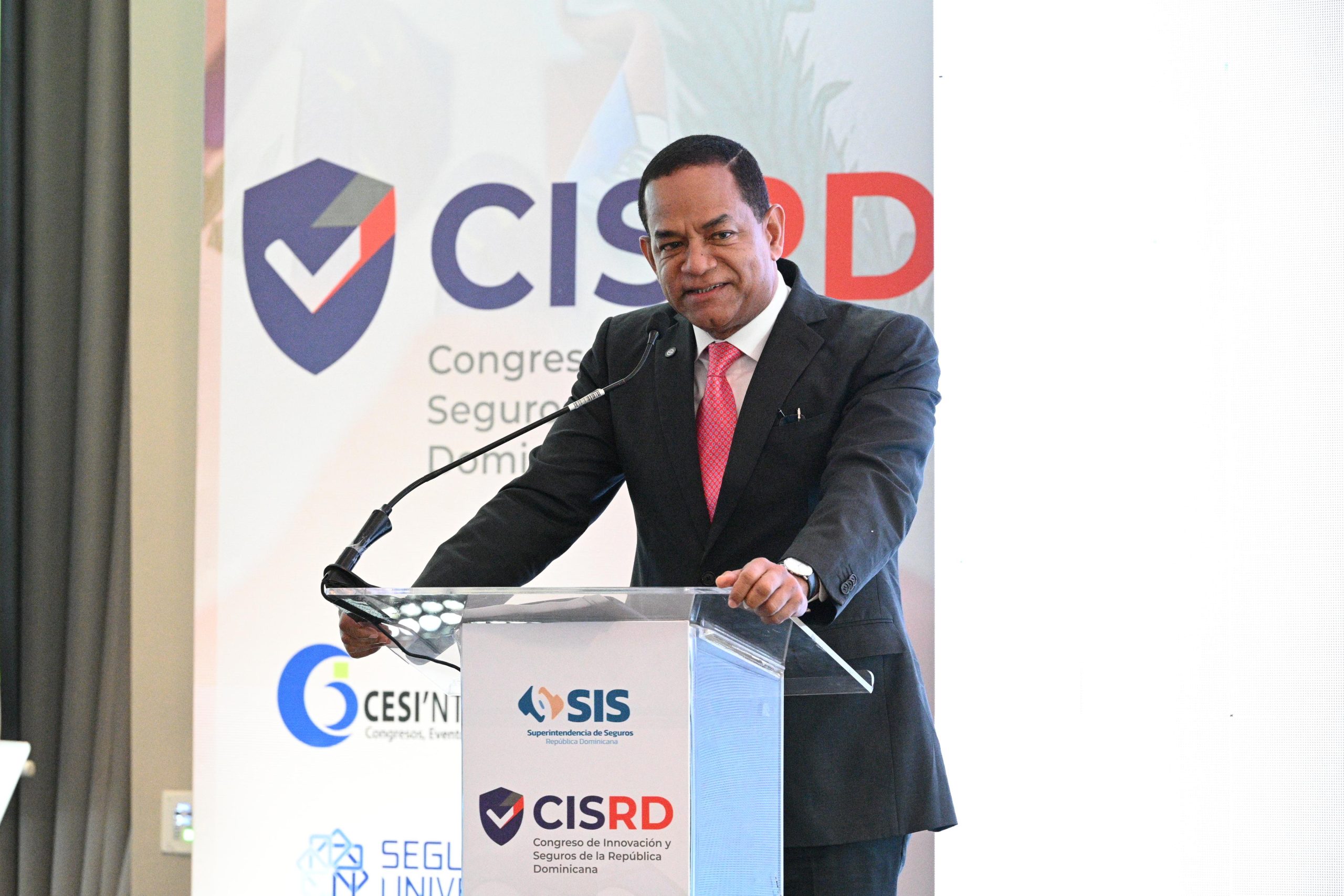 El futuro del seguro se debate en Santo Domingo