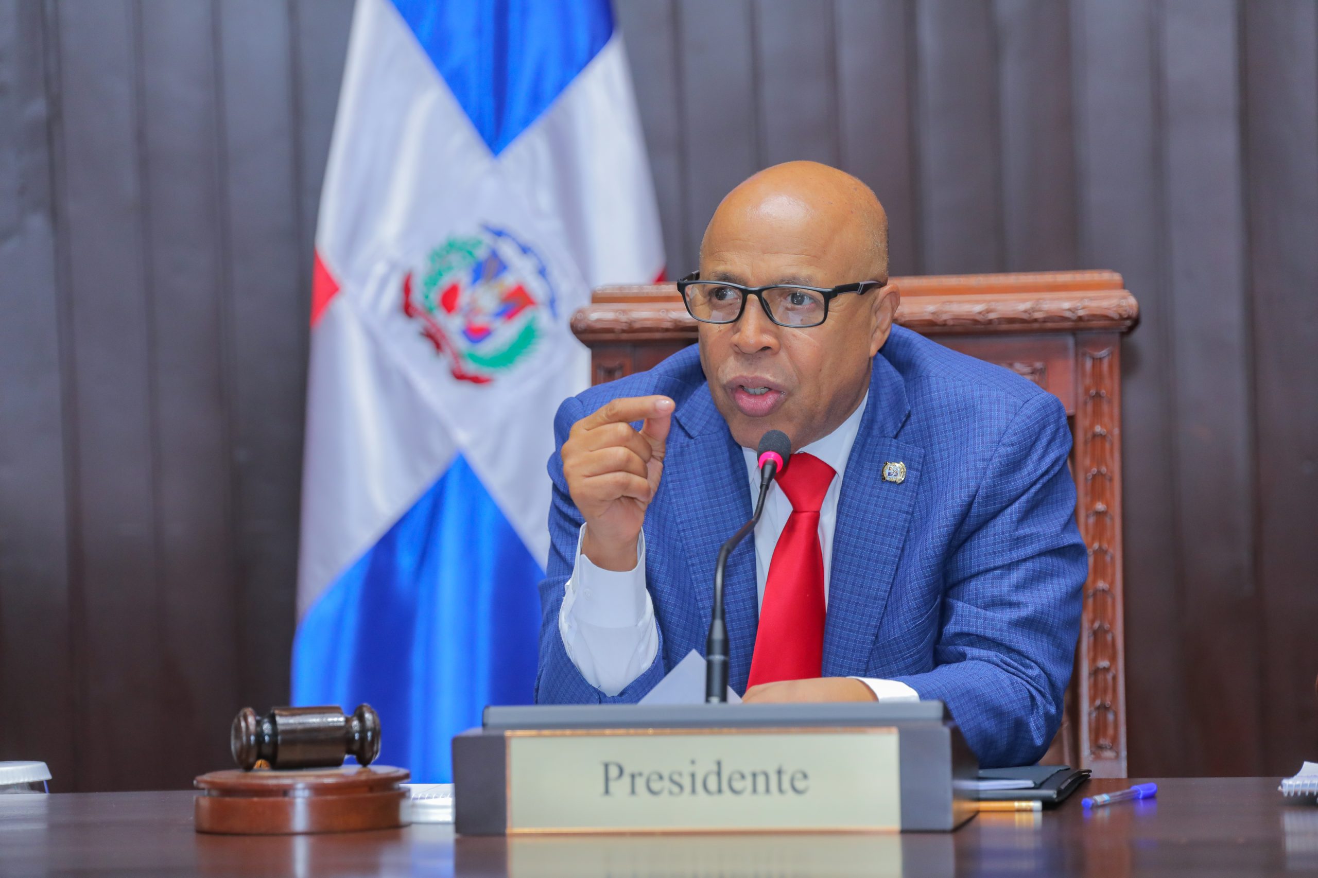 Pacheco responde a carta de familia presidencial sobre Código Penal