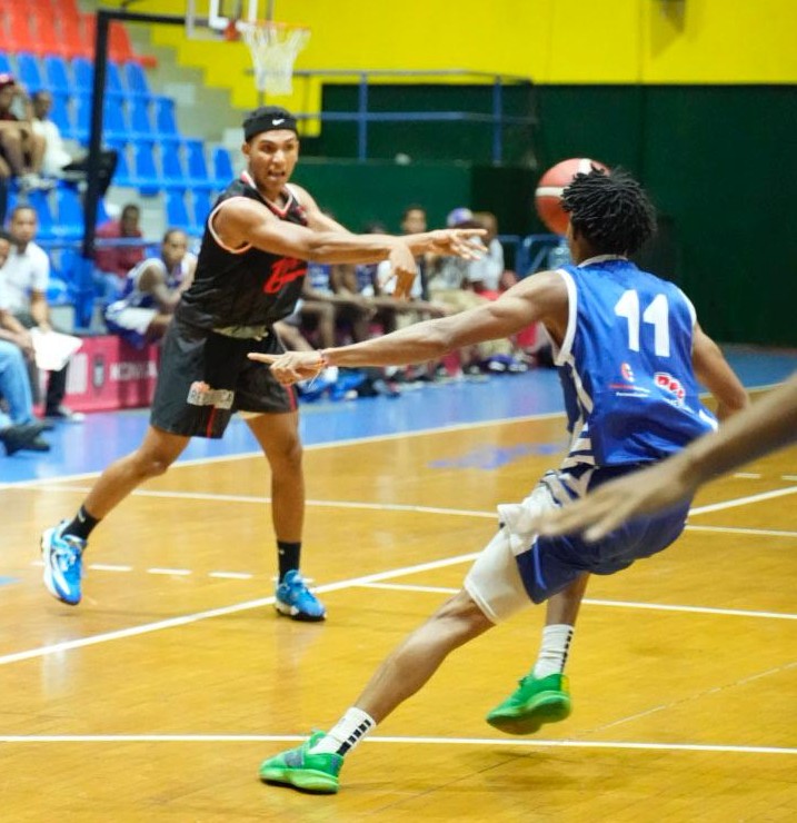 Los Pioneros siguen invictos; La Ciénaga arrolla en el Corporancito