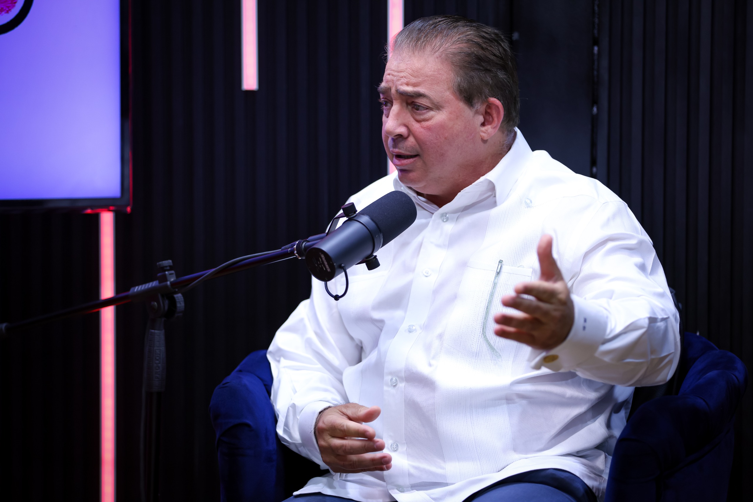 Héctor Porcella destaca récord histórico con más de un millón de turistas en abril