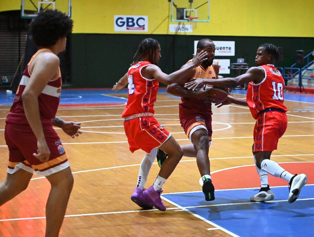 Renacer y Villa Francisca brillan en el Torneo Corporancito