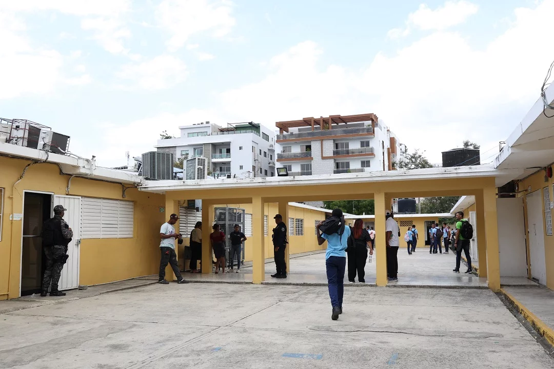 Minerd desmiente eliminación de la Jornada Extendida