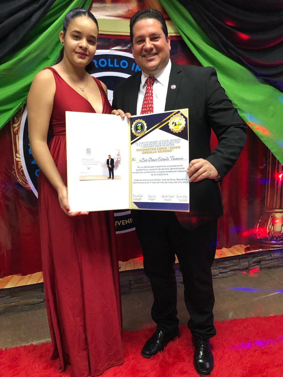 Más de 60 jóvenes brillan en gala del Joven Orgullo Ocoeño