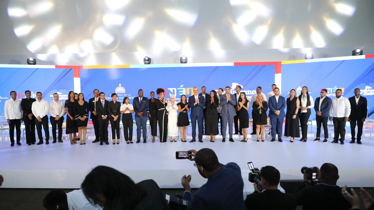 Abinader a la Juventud: Ética Sin Atajos