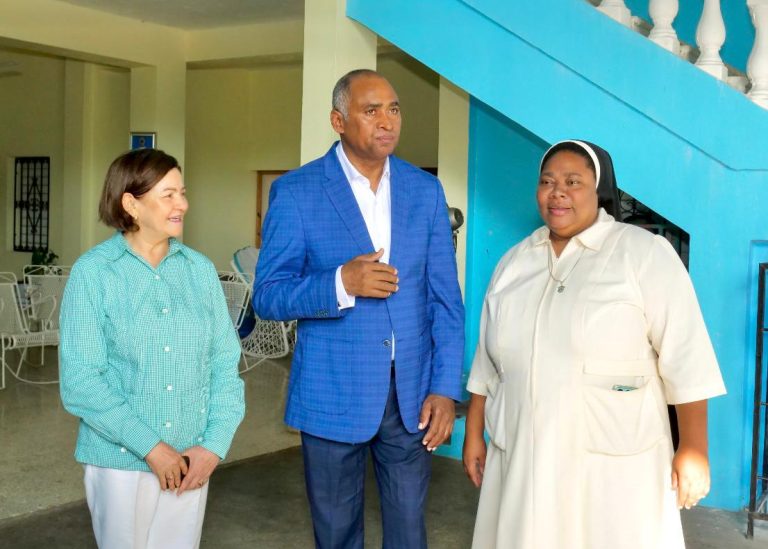 Apoyo vital al Hogar de Niñas en Peravia