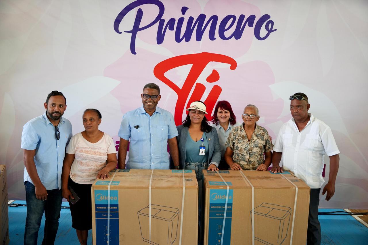 Madres dominicanas celebradas con alegría y apoyo tangible