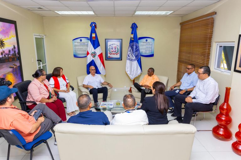 IDAC impulsa formación aeronáutica en la región Enriquillo