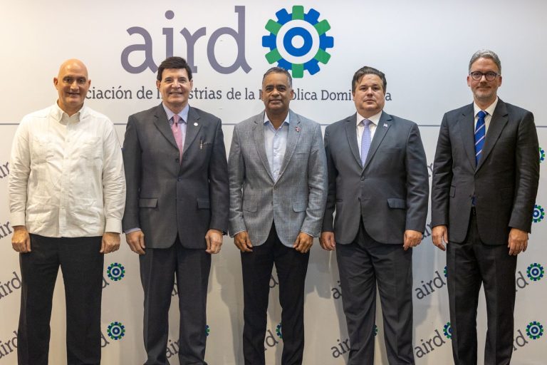 Gobierno traza ruta para duplicar el PIB y transformar la economía al 2036
