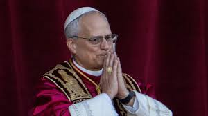 Papa León XIV rompe protocolo con gesto de cercanía