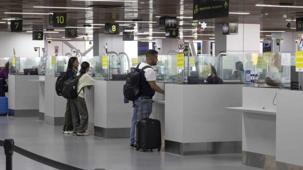 Venezuela reanuda vuelos con RD tras casi un año de suspensión