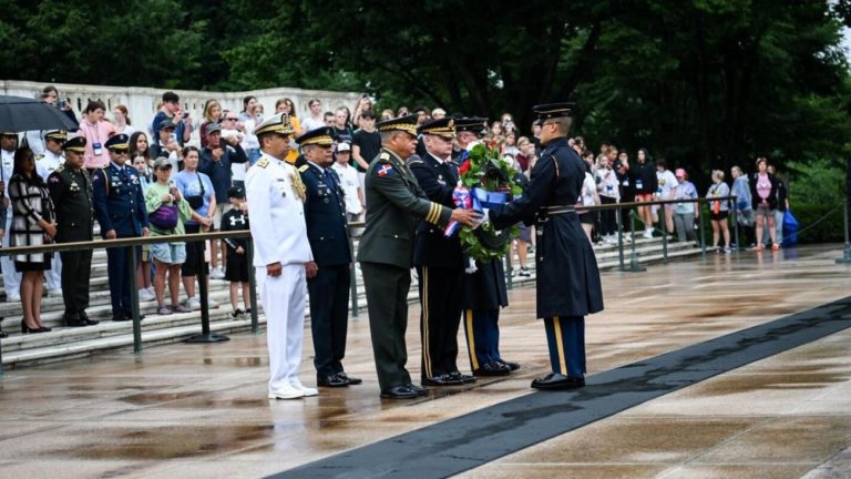 Ministro de Defensa fortalece vínculos estratégicos en Washington