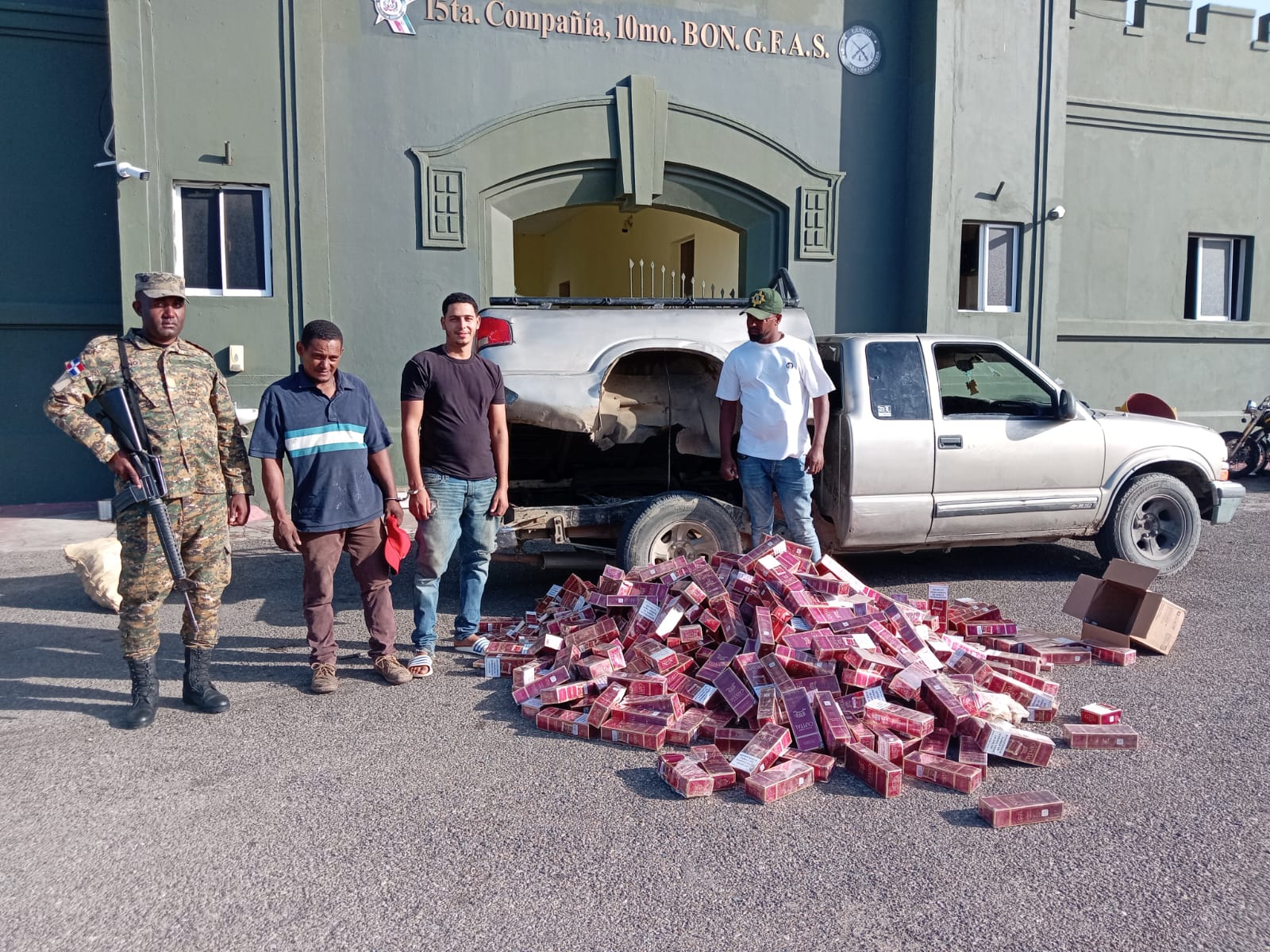 Ejército decomisa más de 38 mil cigarrillos ilícitos en Montecristi