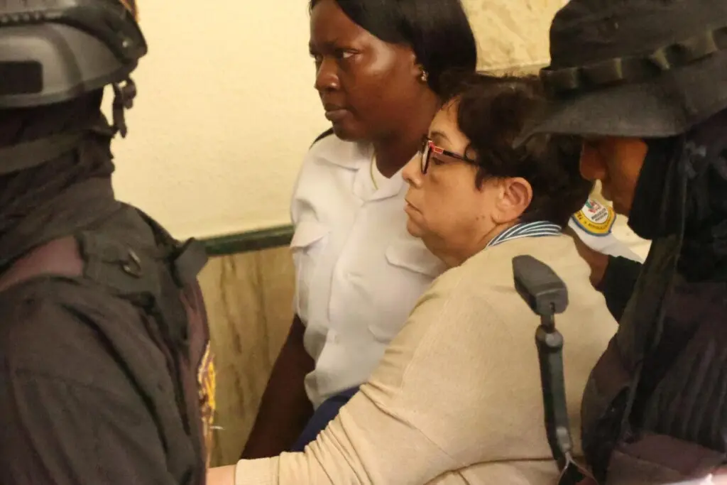 Hombre muere de un disparo en confuso incidente con la Policía en San Antonio de Guerra