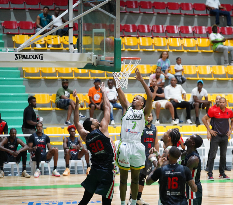 Soles brillan con fuerza en La Sultana