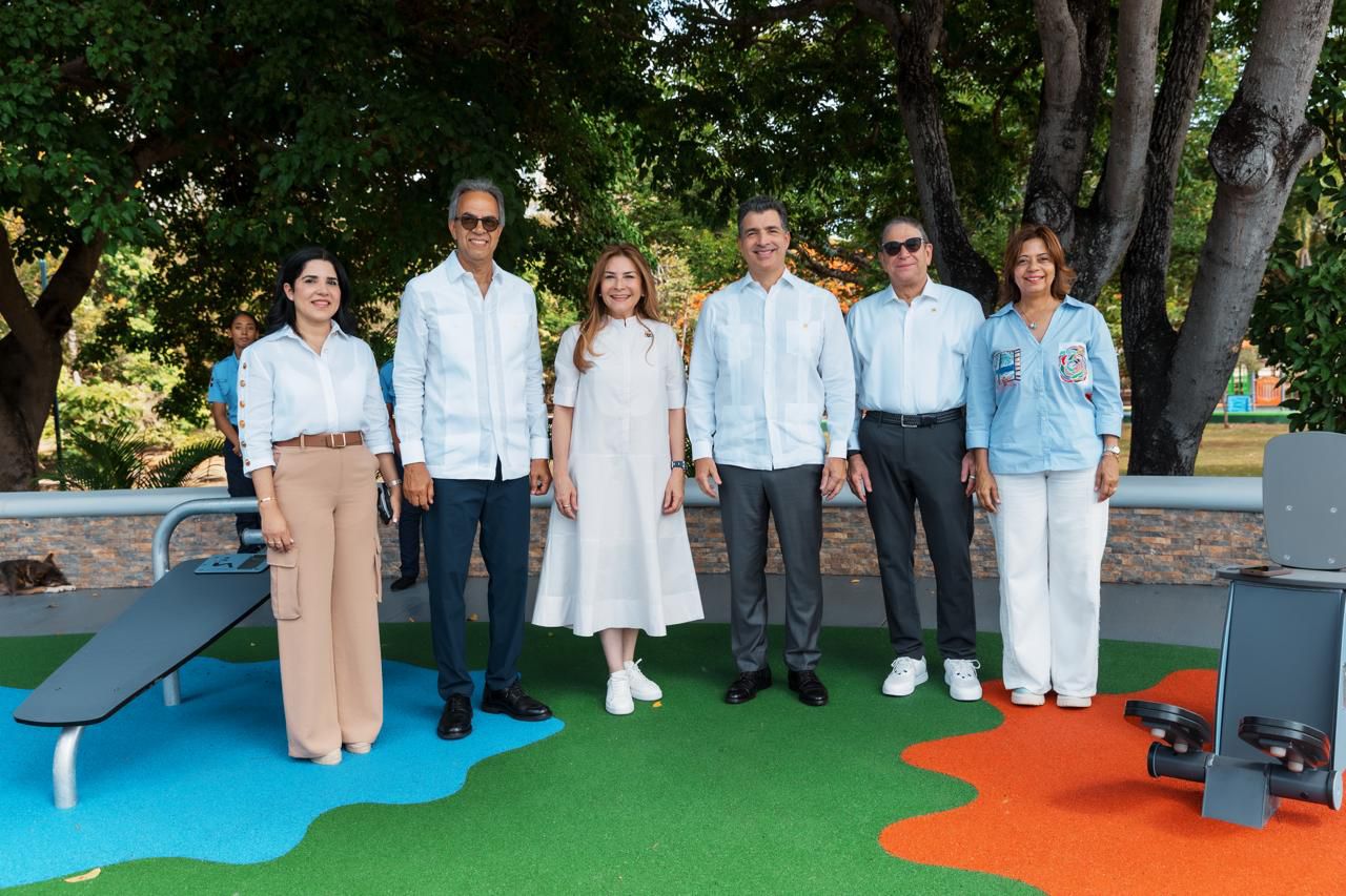 Banco Popular y Alcaldía inauguran gimnasio al aire libre en Mirador Sur