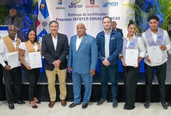 INFOTEP certifica a 882 colaboradores de zonas francas en formación técnica especializada