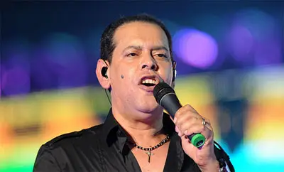 Fernando Villalona lanza álbum “A la manera mía” en homenaje a Rubby Pérez