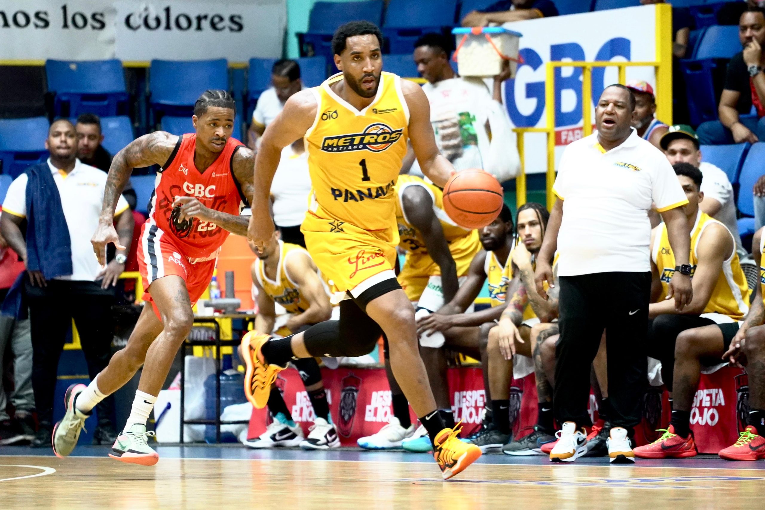 Guerrero lidera triunfo de los Metros sobre Leones en juego clave de la LNB