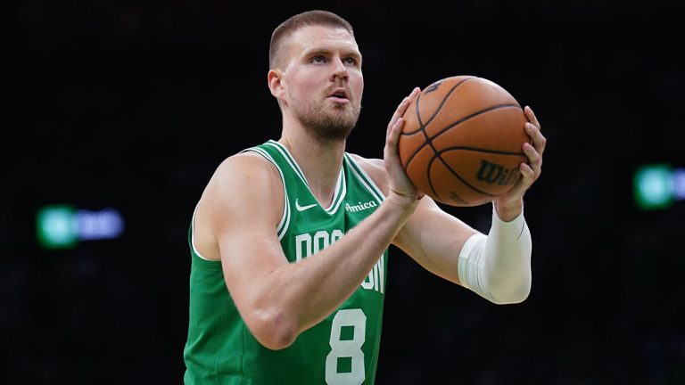Boston, Atlanta y Brooklyn cierran millonario canje con impacto en el Draft y el tope salarial