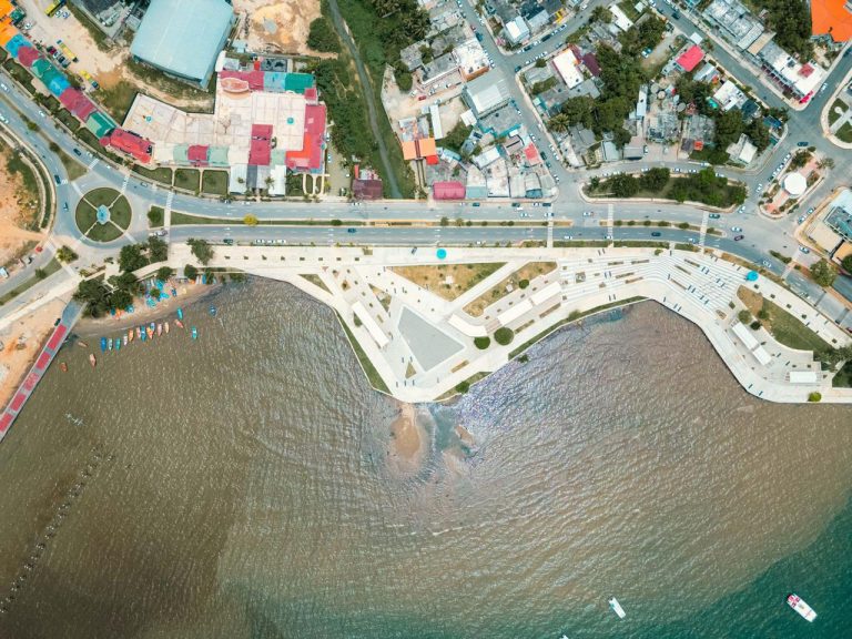 Abinader y Collado Transforman el Malecón de Samaná