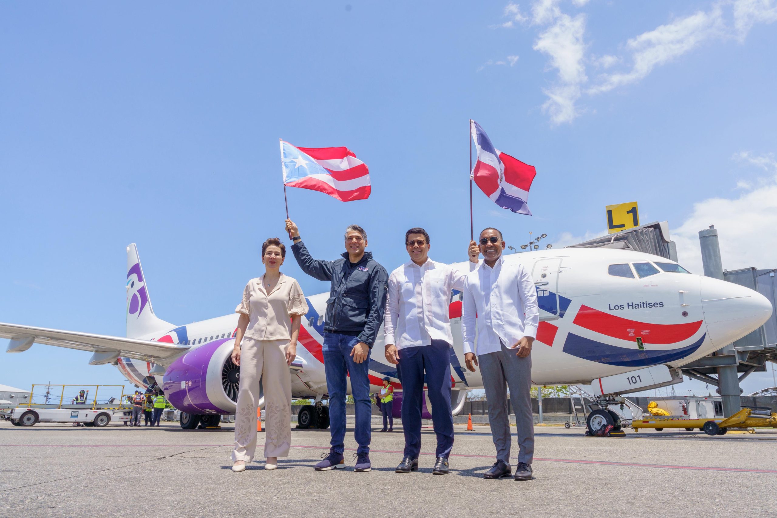 David Collado encabeza apertura del primer vuelo de Arajet a Puerto Rico