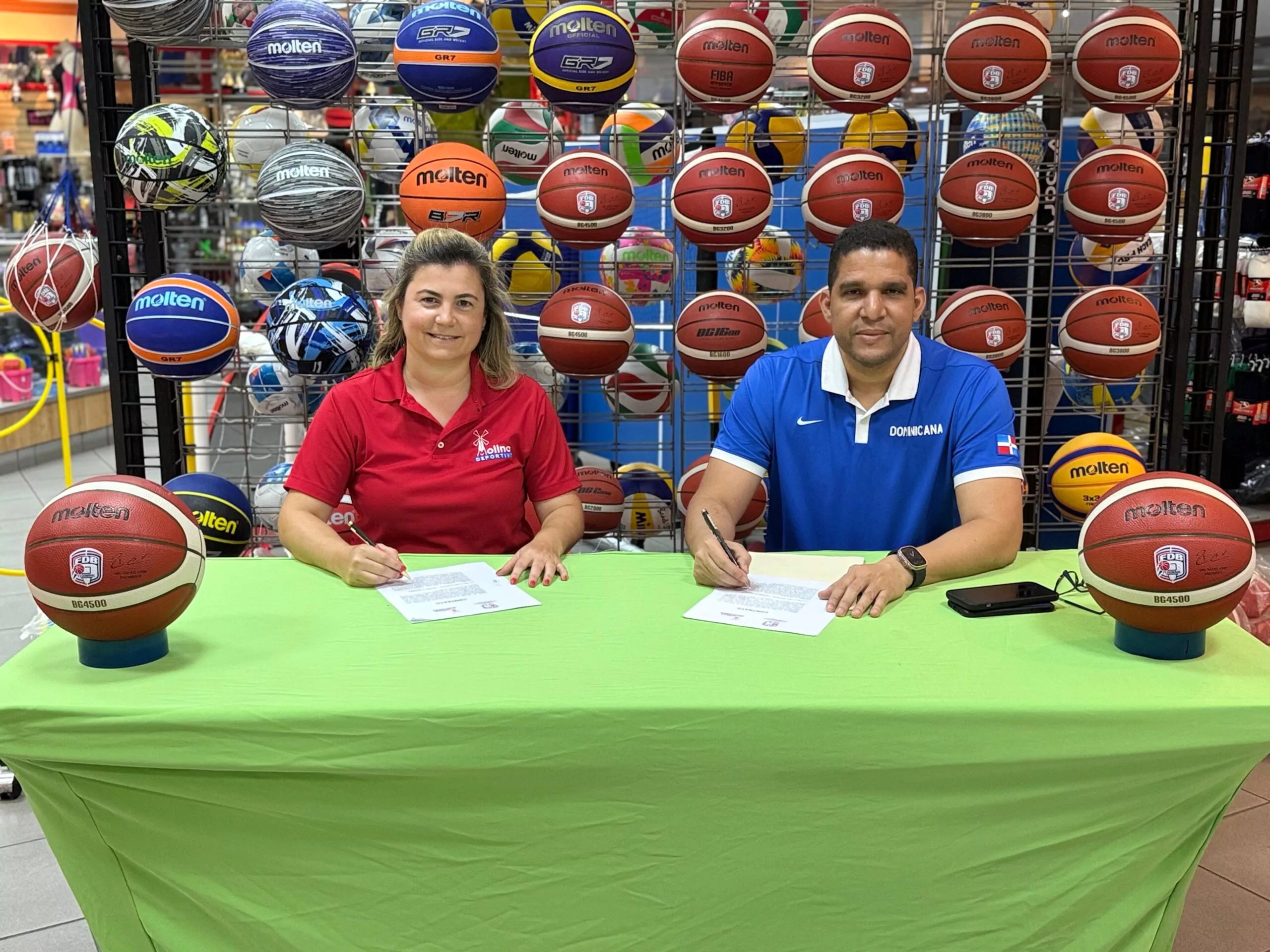 FEDOMBAL renueva alianza con Molten hasta 2030