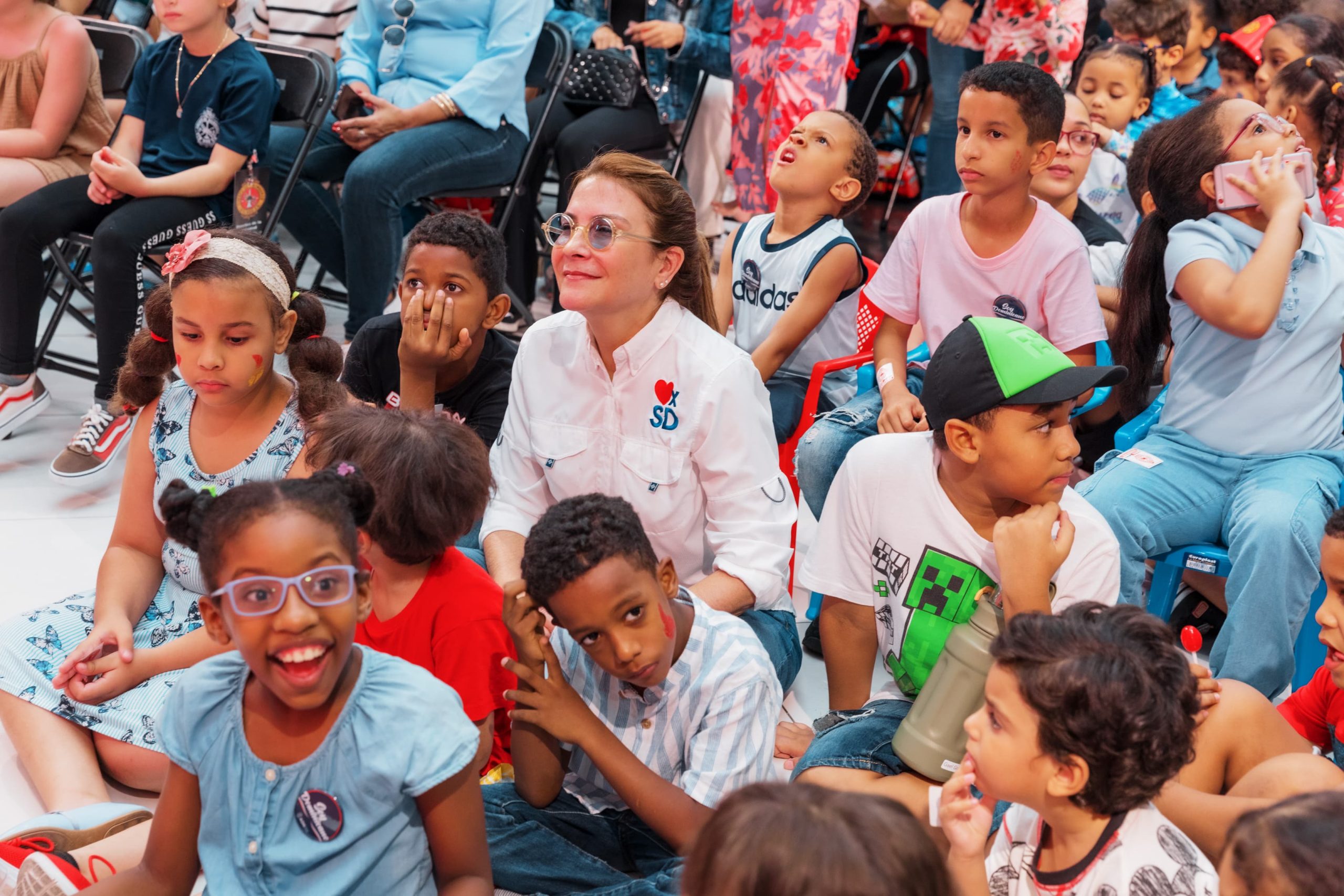 Bomberos del Distrito darán la bienvenida al verano con su tradicional manguerazo