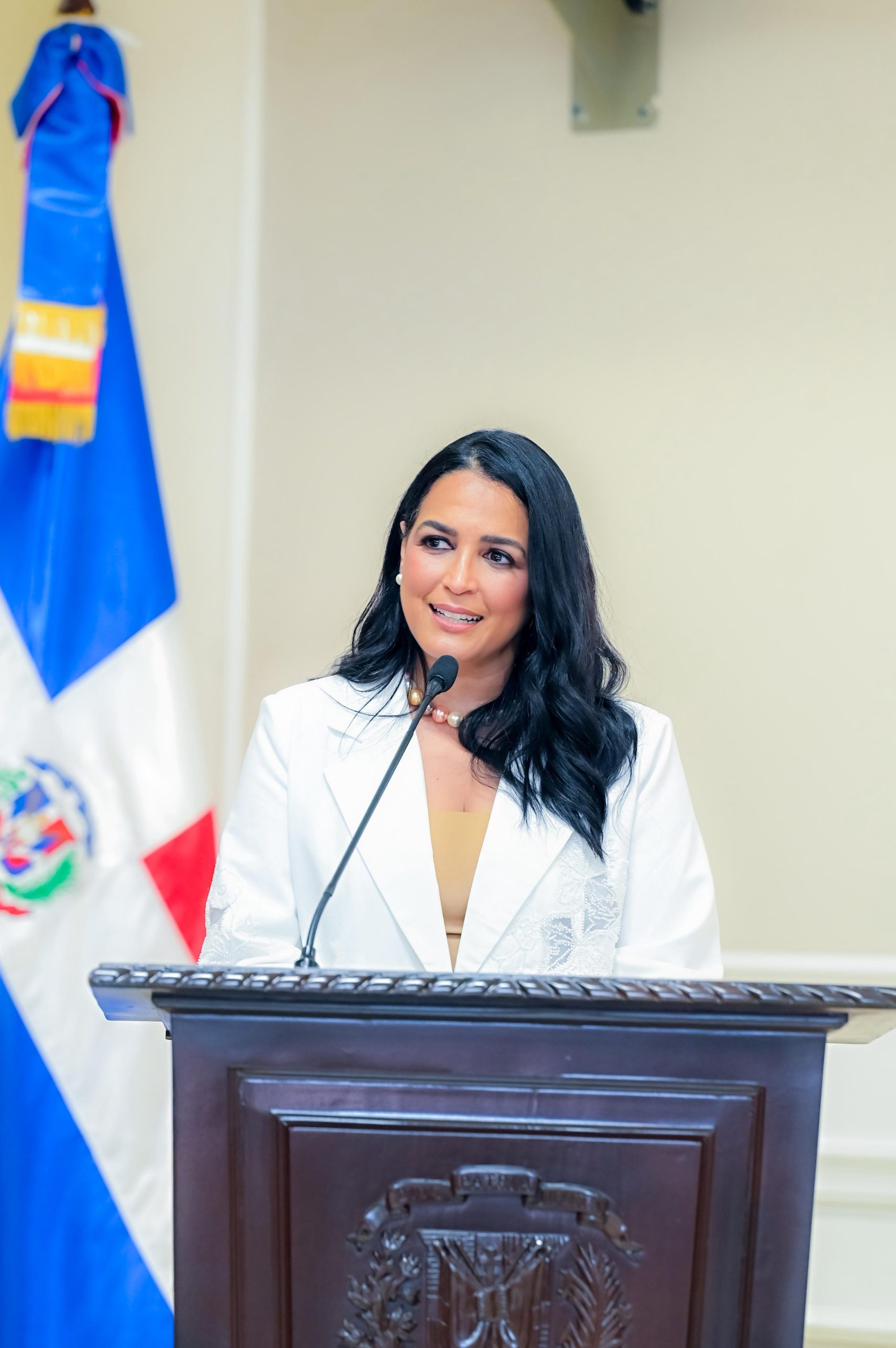 Senado rinde homenaje a Celinés Toribio por sus más de 30 años de trayectoria