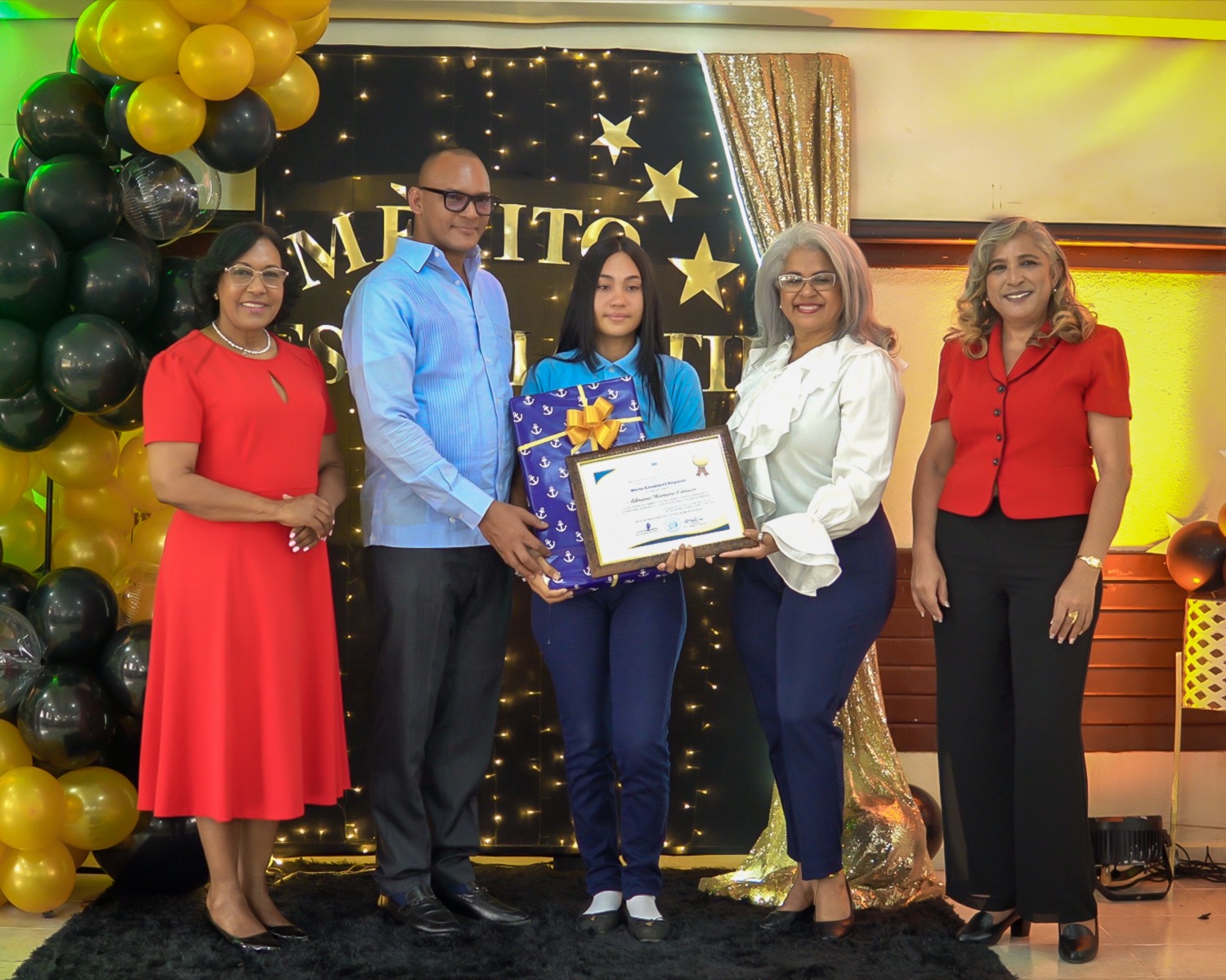 Puerto Plata celebra la excelencia estudiantil con homenaje a 56 alumnos destacados
