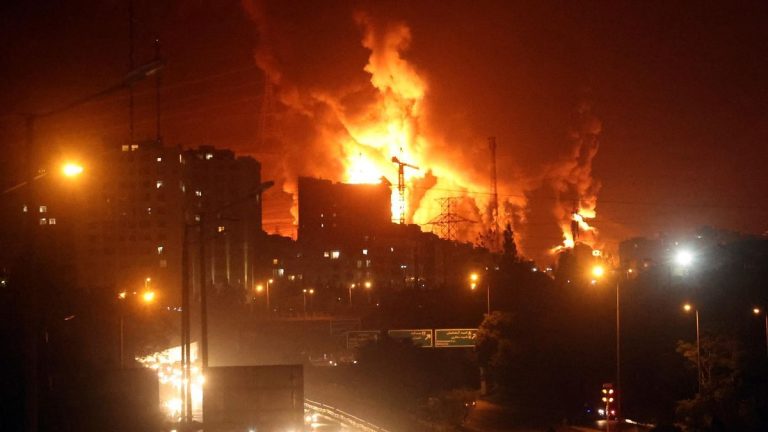 Conflicto Irán-Israel amenaza con golpear la economía global