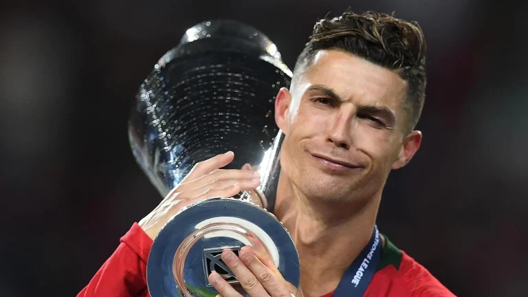 Cristiano: “Queremos otro trofeo para Portugal”