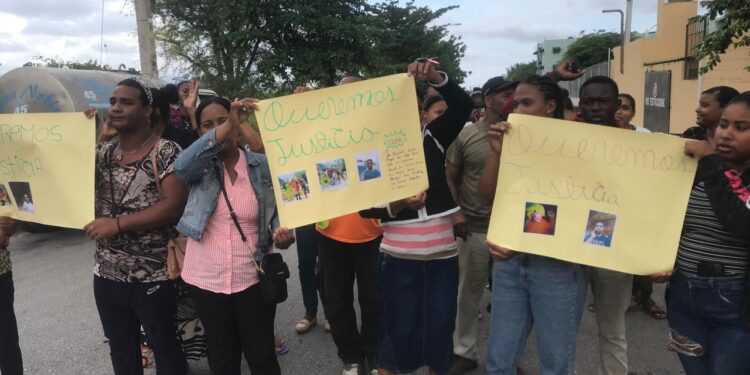 Familias claman justicia tras muerte de tres jóvenes en operativo policial