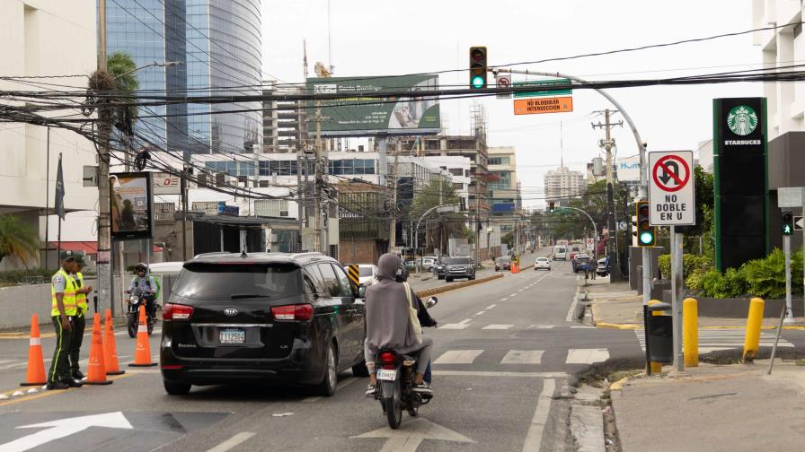 Intrant prohíbe giros a la izquierda en la Tiradentes a partir de este domingo