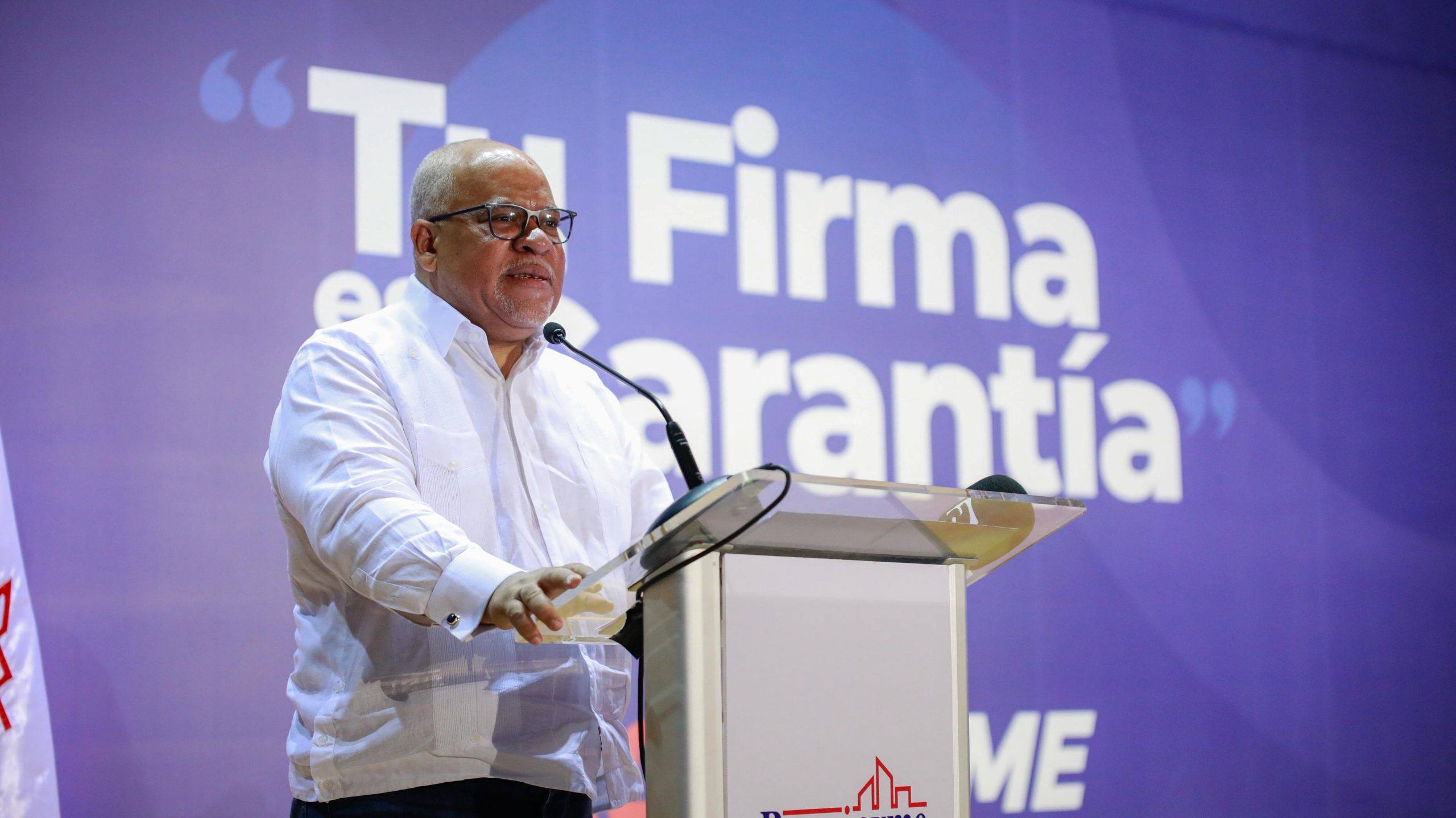 Gobierno lanza programa de microcréditos sin garantes para emprendedores