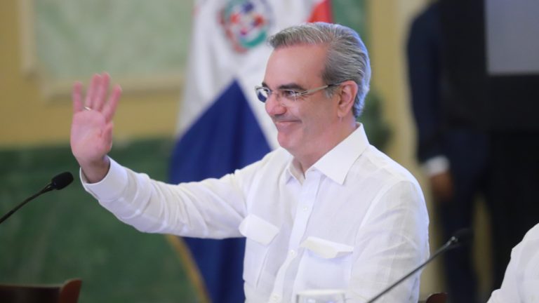 Figuras políticas felicitan a Luis Abinader en su cumpleaños 58