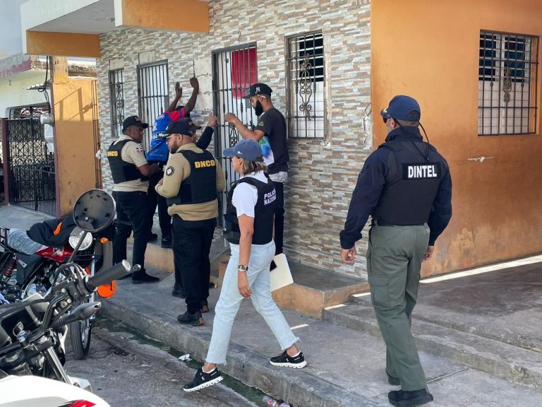 Golpe al proxenetismo en Sosúa deja 196 detenidos y 29 allanamientos