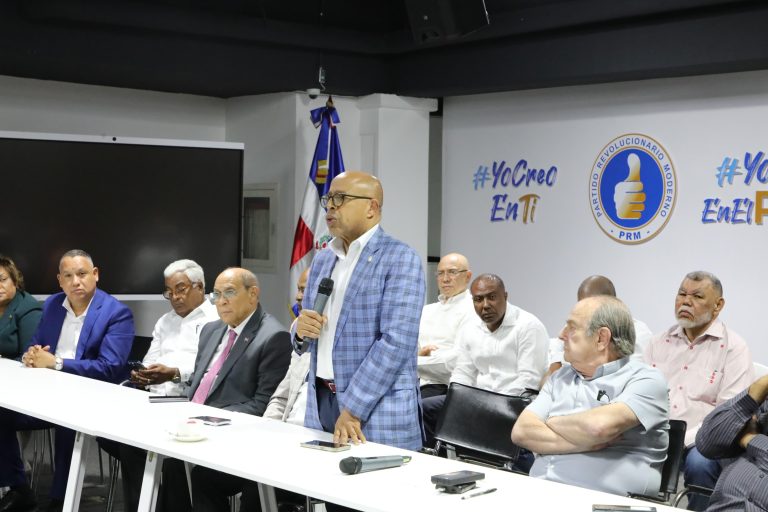 Alfredo Pacheco lidera preferencias para la Secretaría General del PRM
