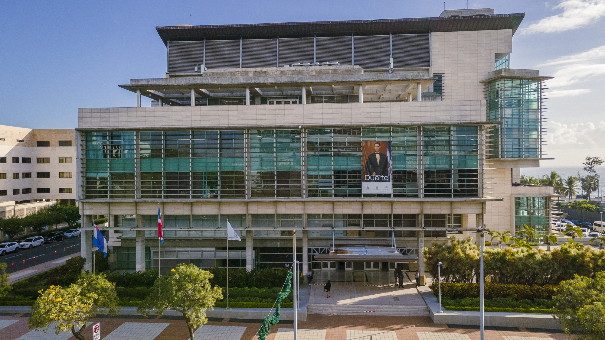 Desmantelan red que sobornaba para contratos de seguridad en el Estado