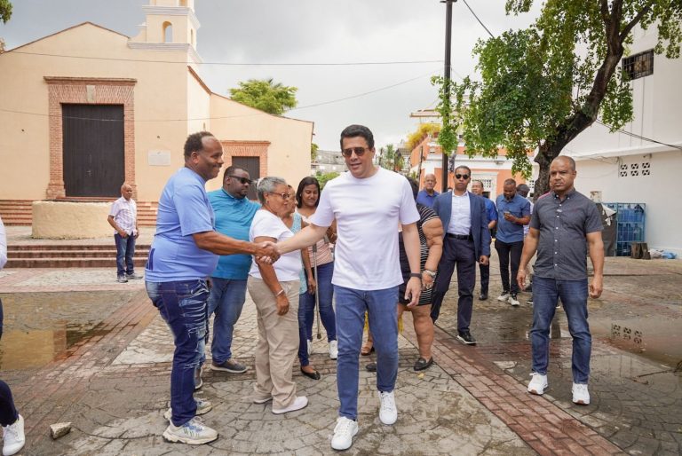 Collado supervisa renovación de 140 viviendas en la Ciudad Colonial