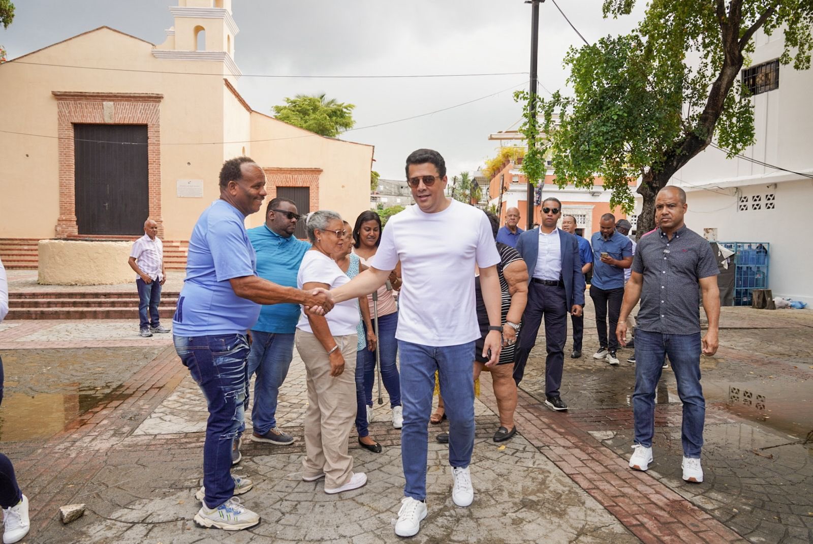 Collado supervisa renovación de 140 viviendas en la Ciudad Colonial