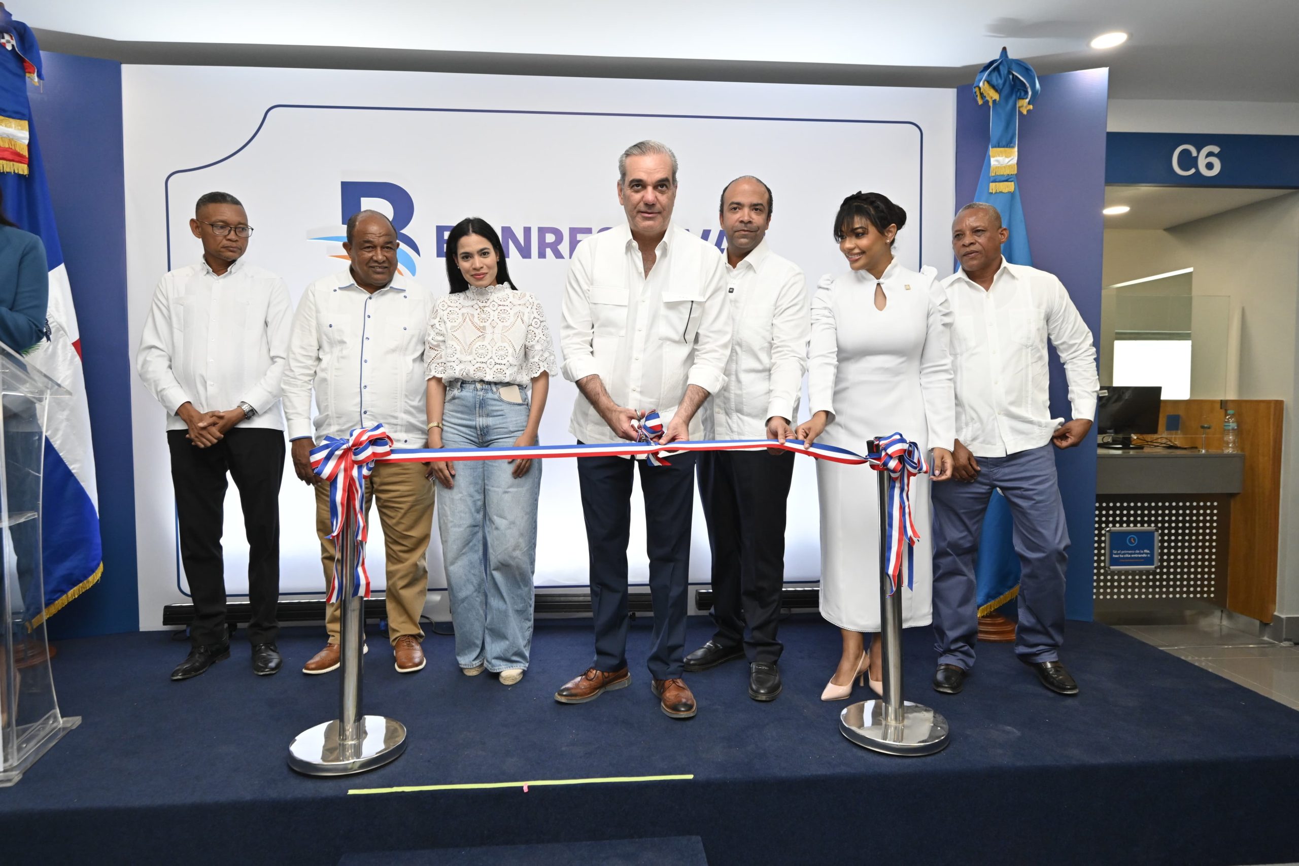 Banreservas abre moderna oficina en Manzanillo y apunta al desarrollo turístico y logístico del Noroeste