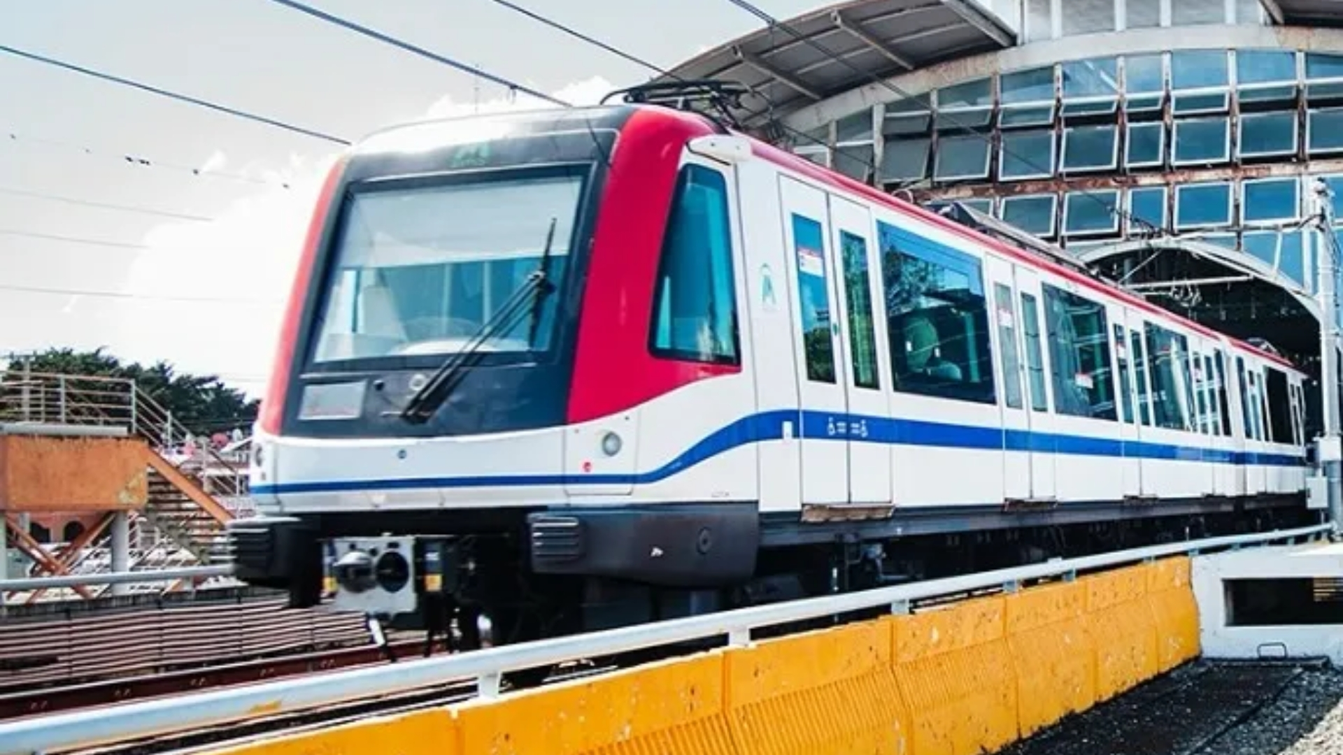 Metro reanuda servicio en Villa Mella y prepara trenes de seis vagones para agosto