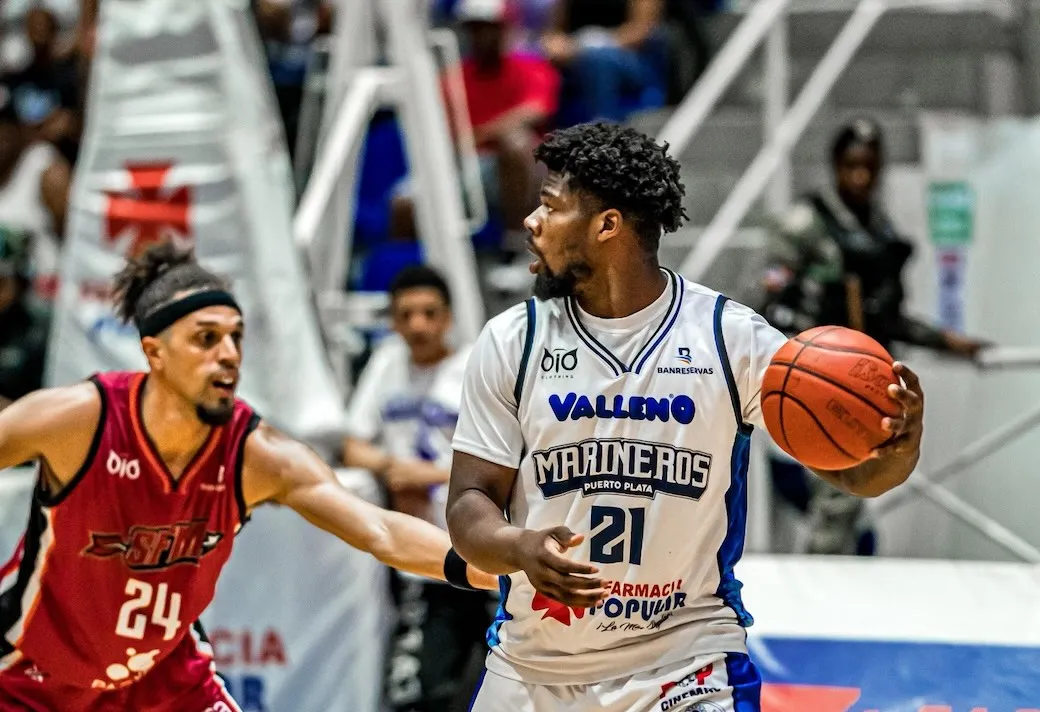 Sydney Curry lidera triunfo de Marineros sobre los Indios