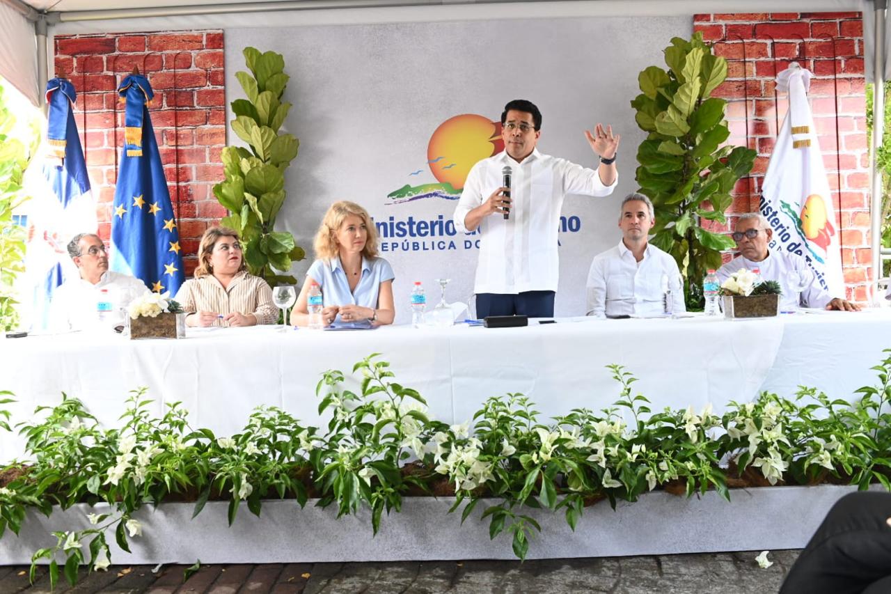 Ministerio de Turismo lanza ambicioso plan de renovación de viviendas en Ciudad Colonial