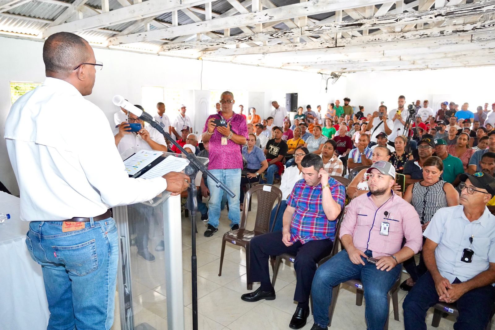 Gobierno inicia titulación gratuita para 900 familias en Boruco