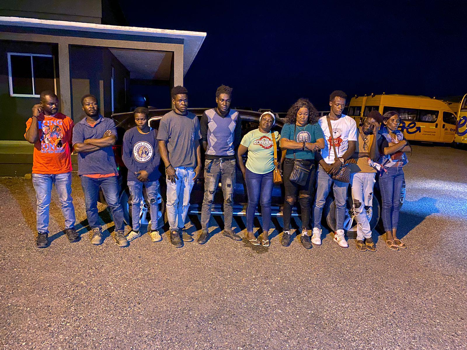 Ejército intercepta vehículo con 10 haitianos indocumentados en Villa Vásquez