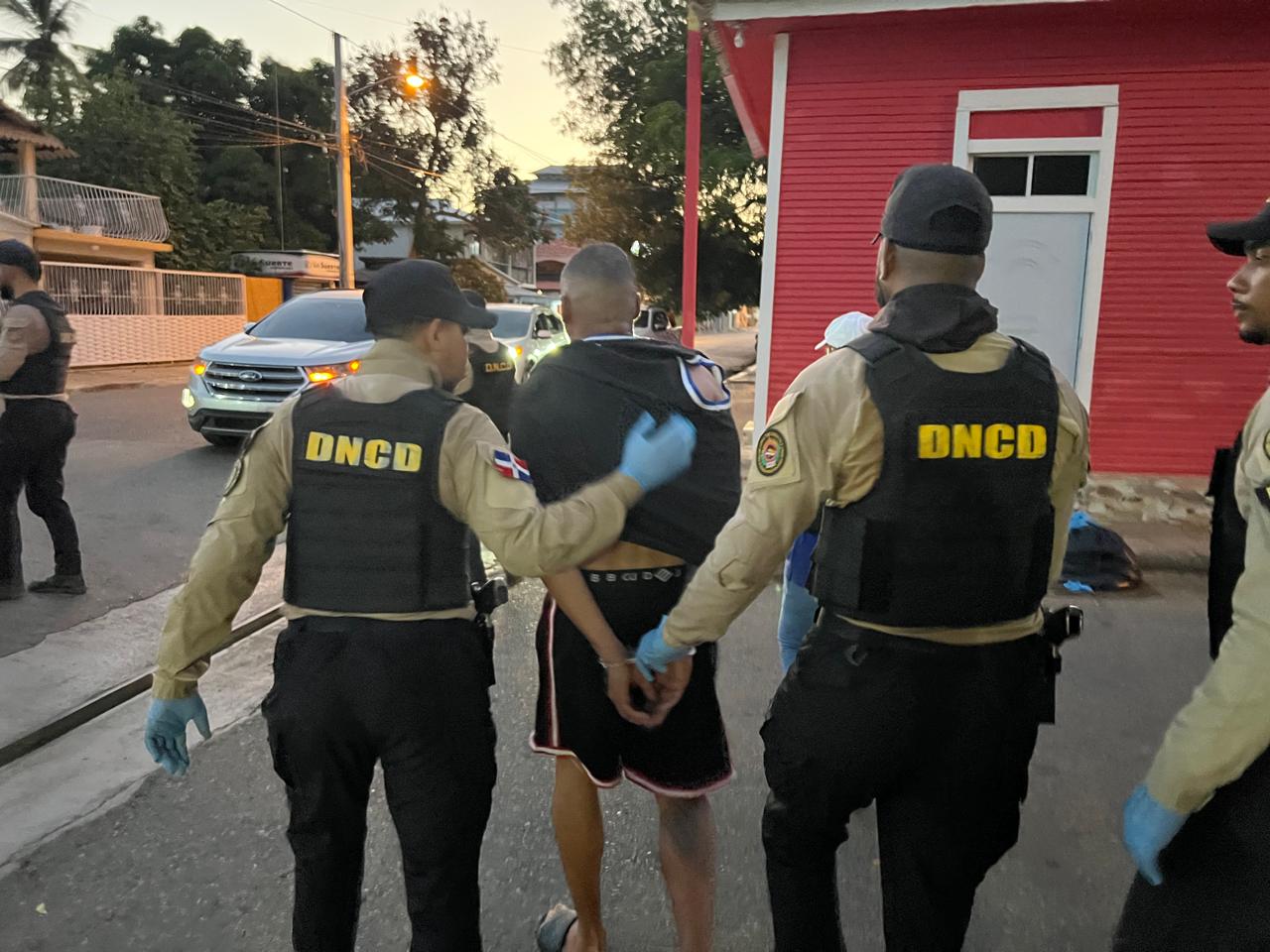 DNCD y Fiscalía desmantelaron puntos de drogas en Montecristi