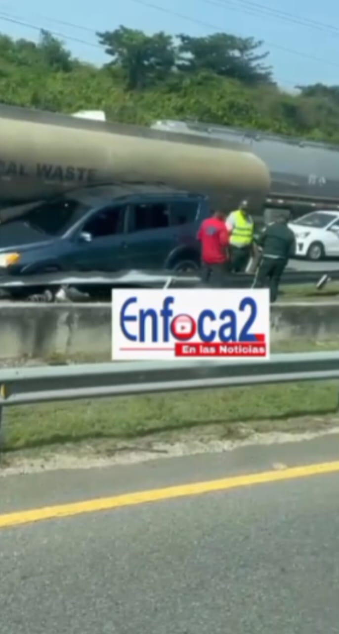 Choque múltiple colapsó tránsito en la Autopista de las Américas