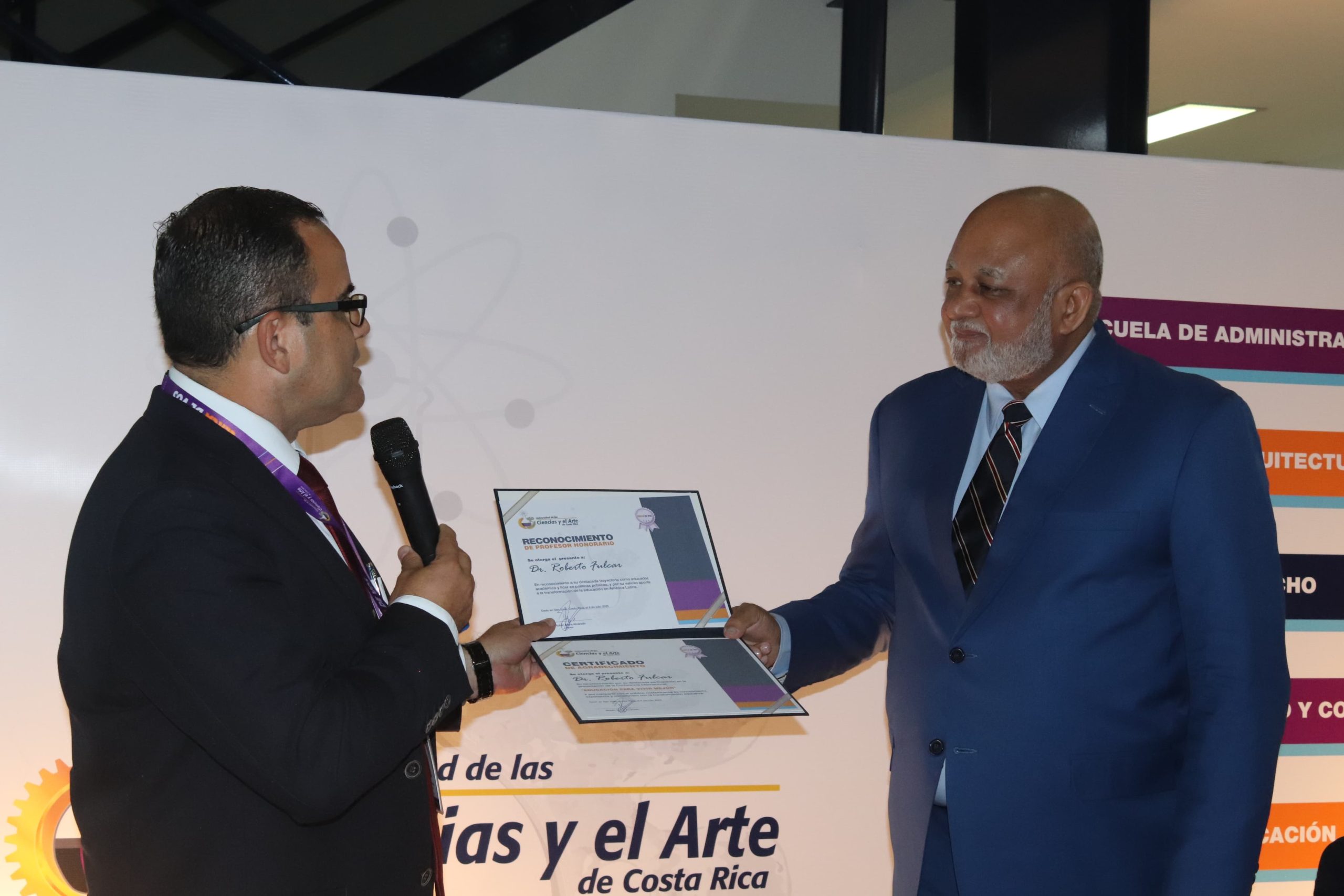 Fulcar recibe título de Profesor Honorario en Costa Rica